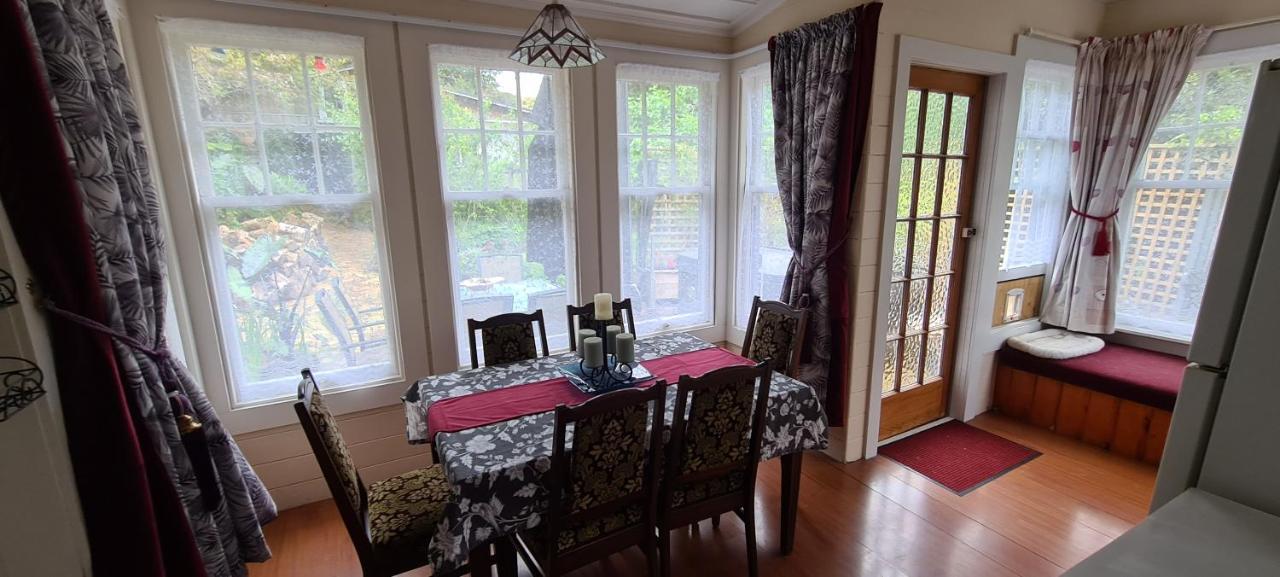 Dovecote House Bed & Breakfast Auckland Bagian luar foto