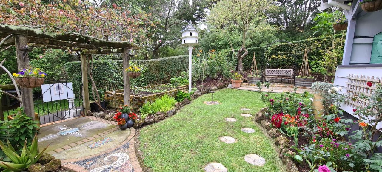 Dovecote House Bed & Breakfast Auckland Bagian luar foto